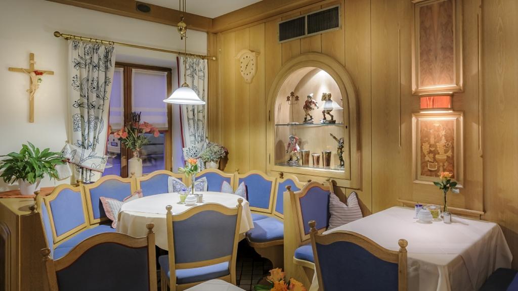 Restaurant-Cafe-Pension Himmel Ландсгут Екстер'єр фото